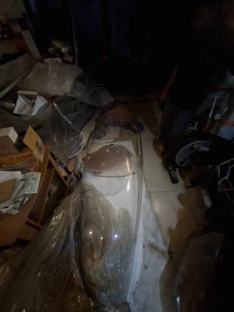 Perahu transparan + alat dayung