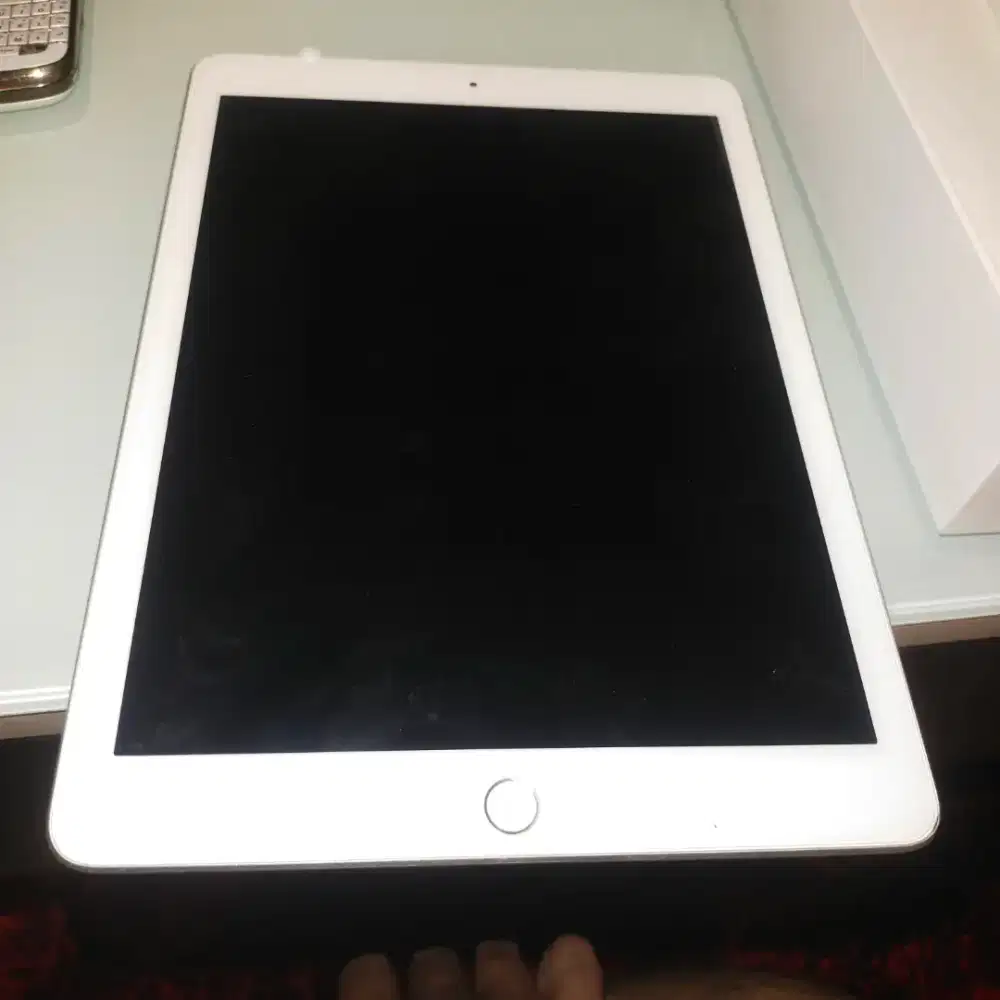 Jual ipad aple 32GB kondisi mati full swt + dus