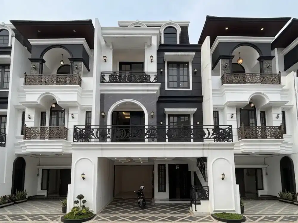 Rumah Modern Luxury di Jagakarsa dekat Stasiun Lenteng Agung