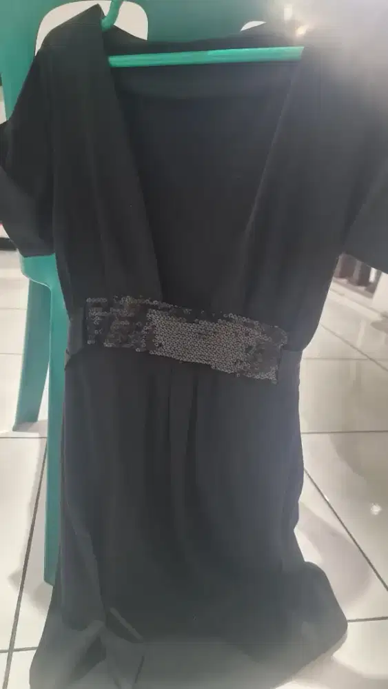 Dress hitam kondisi 99%