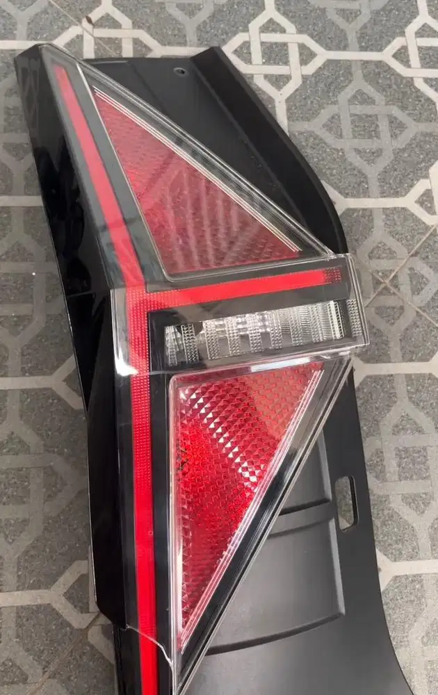 STOPLAMP Lampu Rem Belakang Hyundai Stargazer