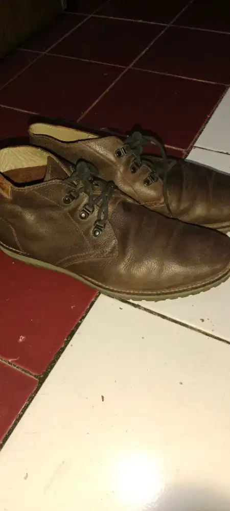 Sepatu kulit Lacoste orijinal mulus no minus no 42/43