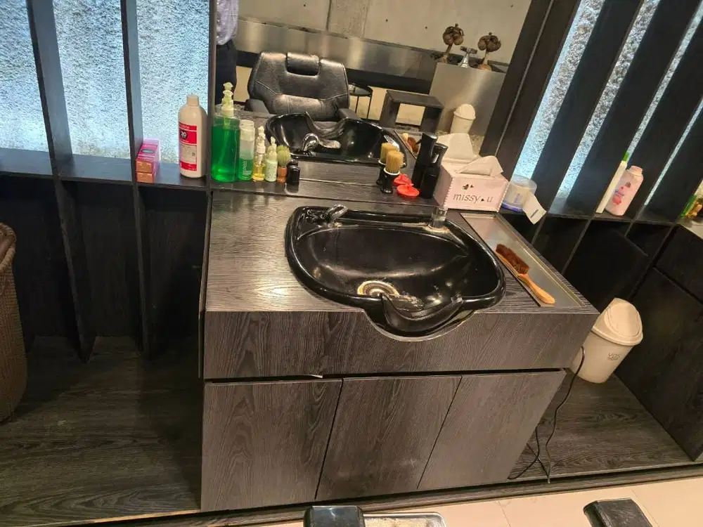 WASHBAT WASTAFEL & MEJA LOWBOARD 4 LACI