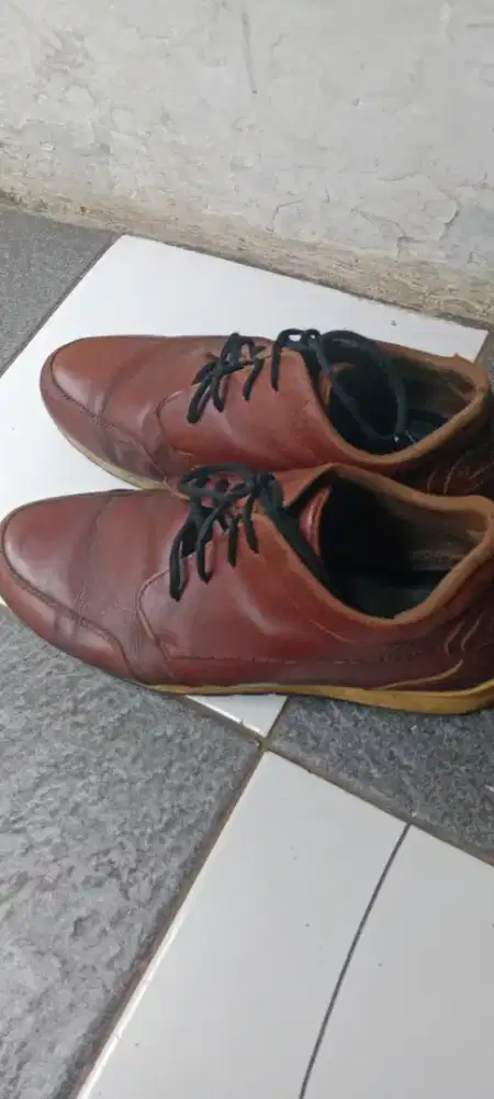Sepatu kulit enicare no 42/43