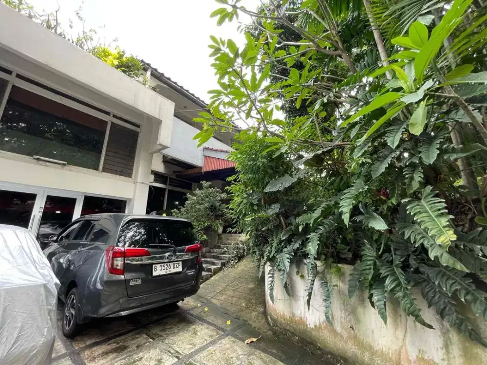 DIJUAL! RUMAH ASRI SIAP HUNI DI JALAN ISKANDARSYAH KEBAYORAN BARU