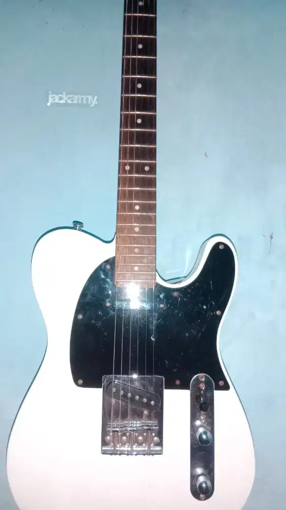 Gitar telecaster mandalika