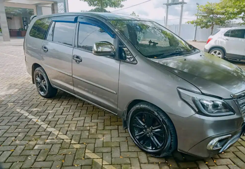 INNOVA 2010 BENSIN TYPE V 2.0 MATIC MULUS NO MINUS DAN TERAWAT