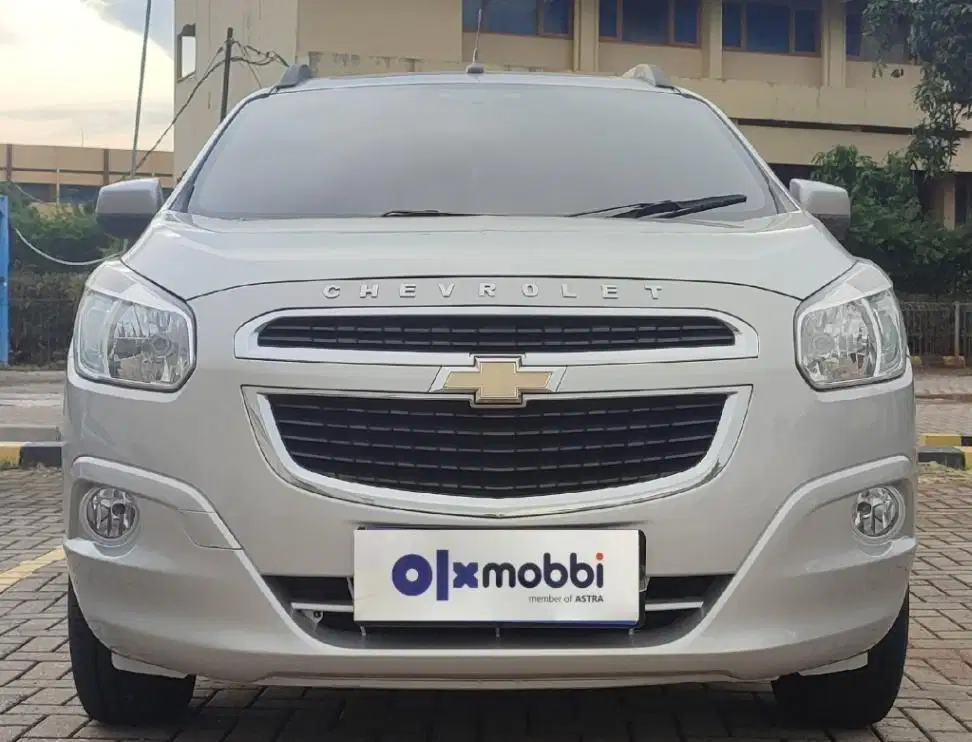 TDP 5,JT, Chevrolet Spin 1.5 LTZ Bensin-MT Silver 2015