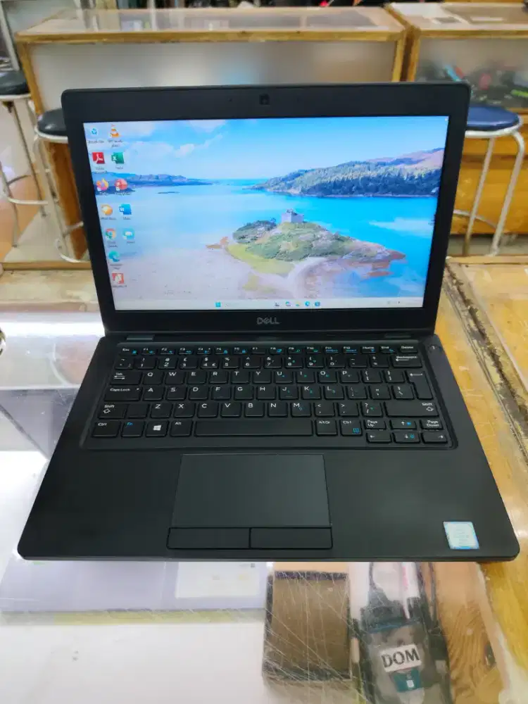 Laptop Dell Latitude 5290 Core i5 Gen 8 | SSD 256GB | Kencang & Ringan