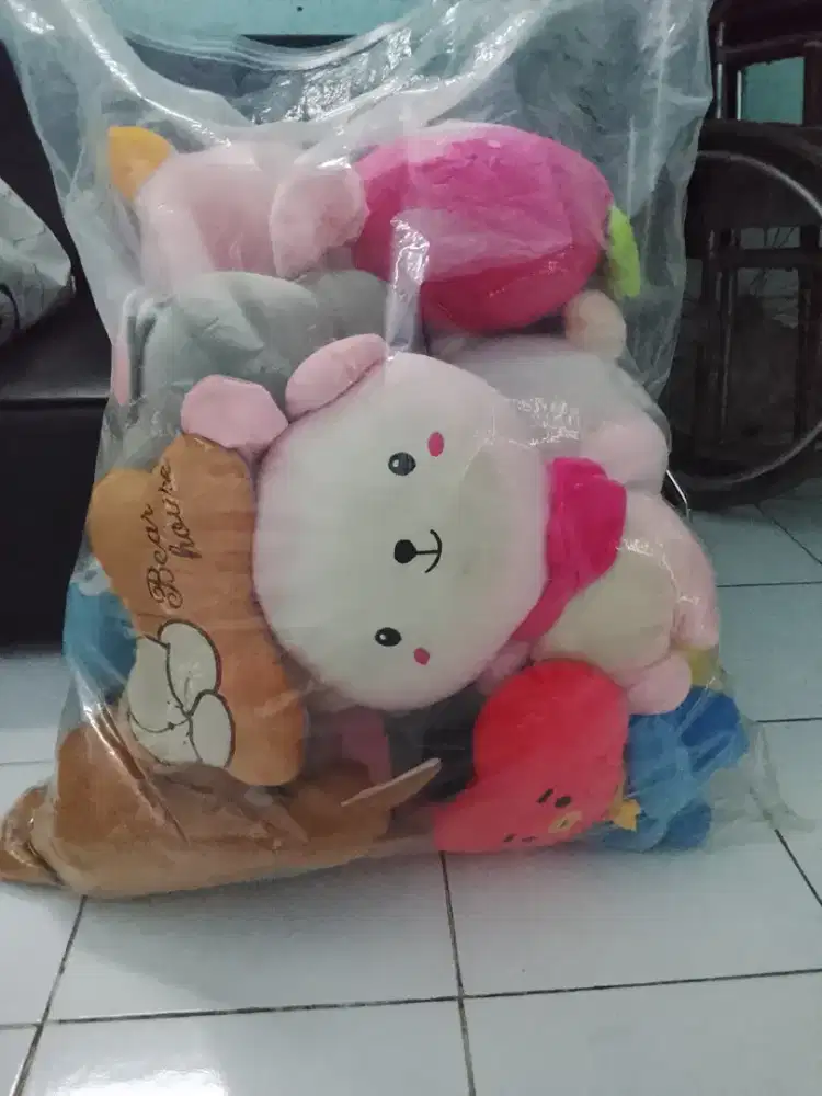 Borongan boneka anak
