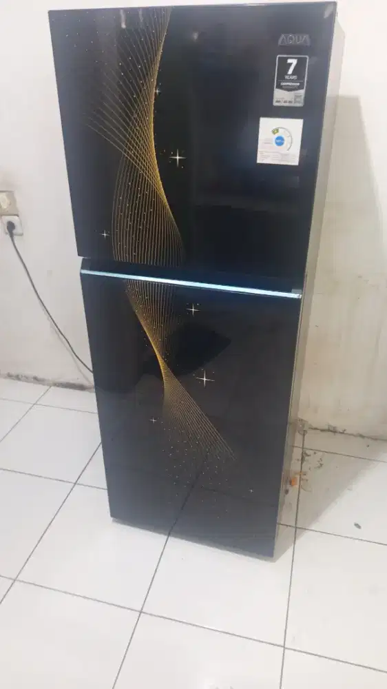 Kulkas Aqua jumbo 2 pintu inverter