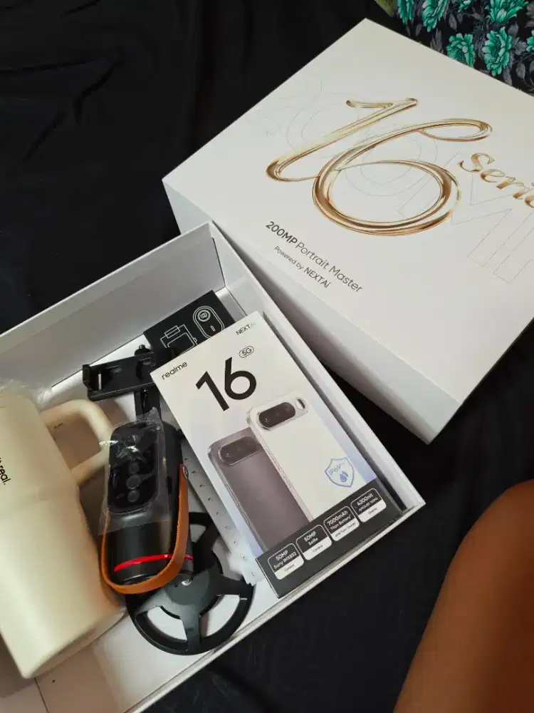 Realme 16 5g + gift box