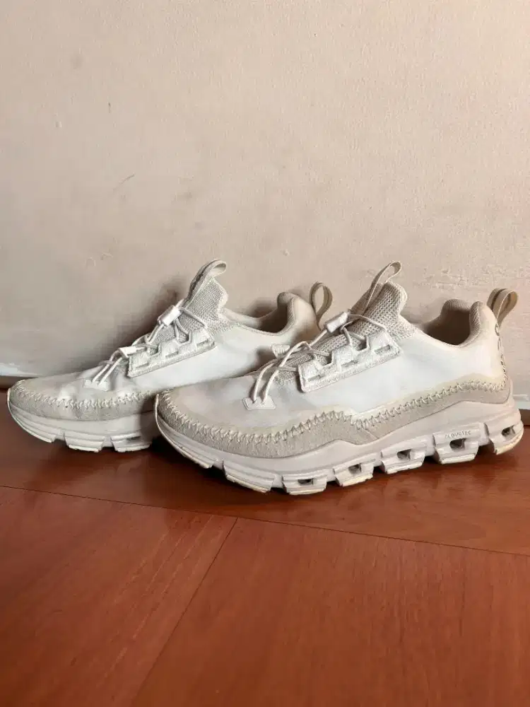 Sepatu On Running Cloudaway