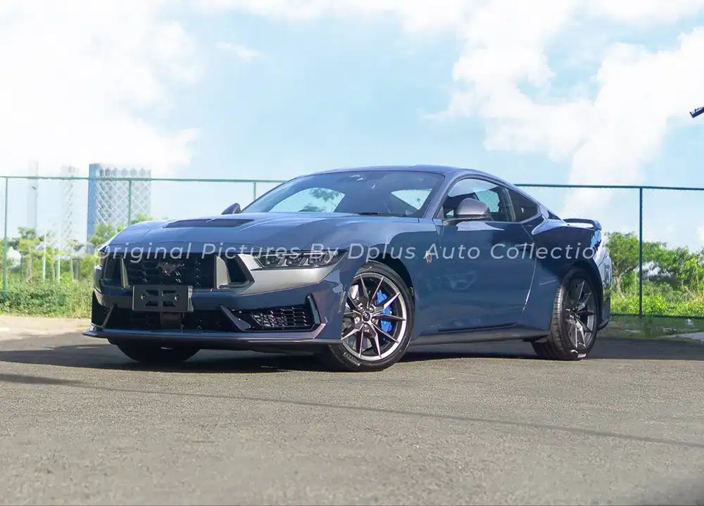 Ford Mustang Dark Horse 5.0