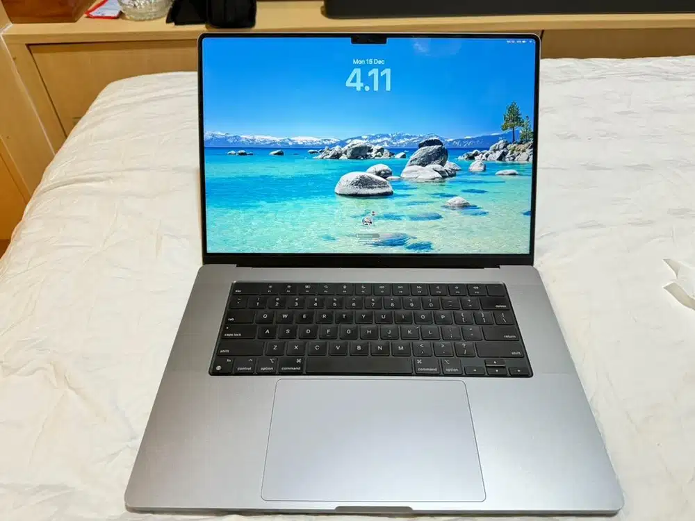 Macbook Pro M1 Pro 16GB 1TB 16 Inch Pemakaian Pribadi