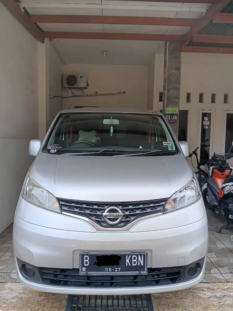 Nissan Evalia XV AT 2012