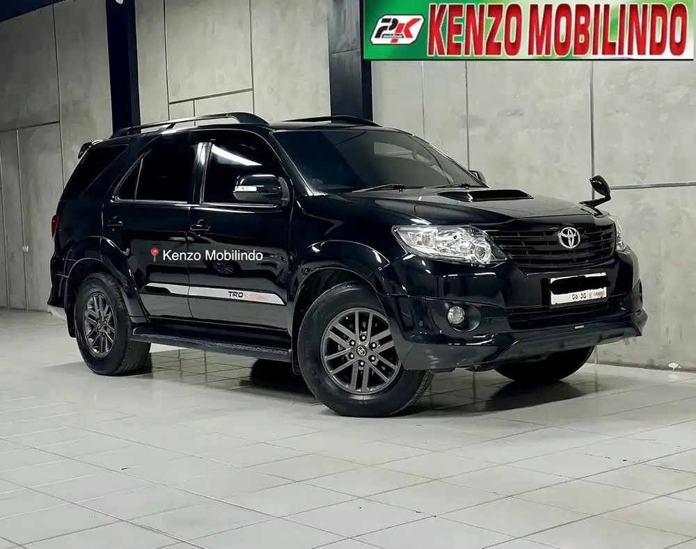 Fortuner Diesel 2,5 VNT TRD AT 2013/2014 hitam,km rendah dp 45jt