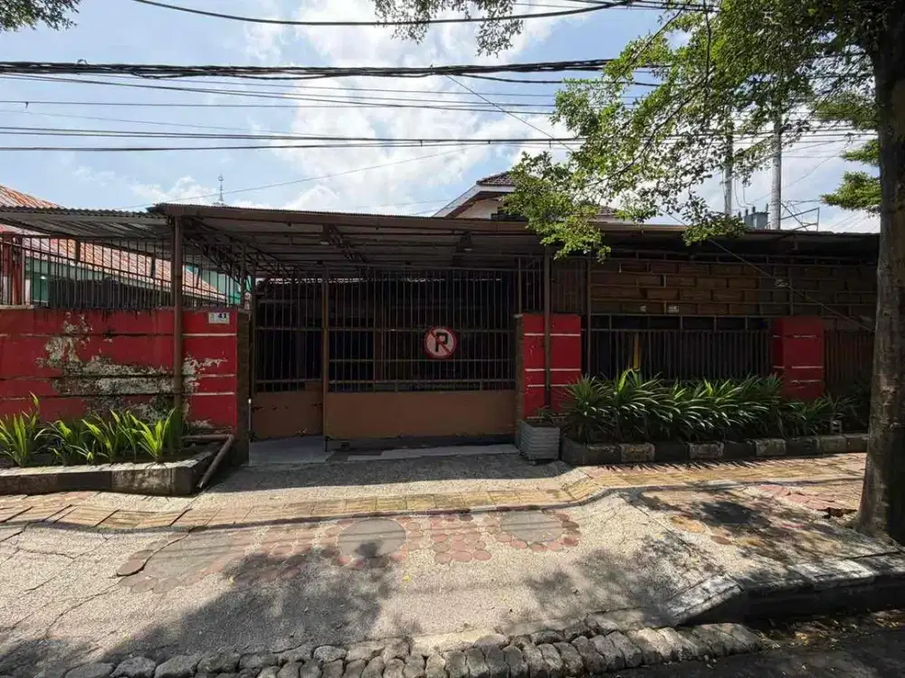 dijual cepat rumah luas poros jalan tengah kota makassar jalan bontolempangan