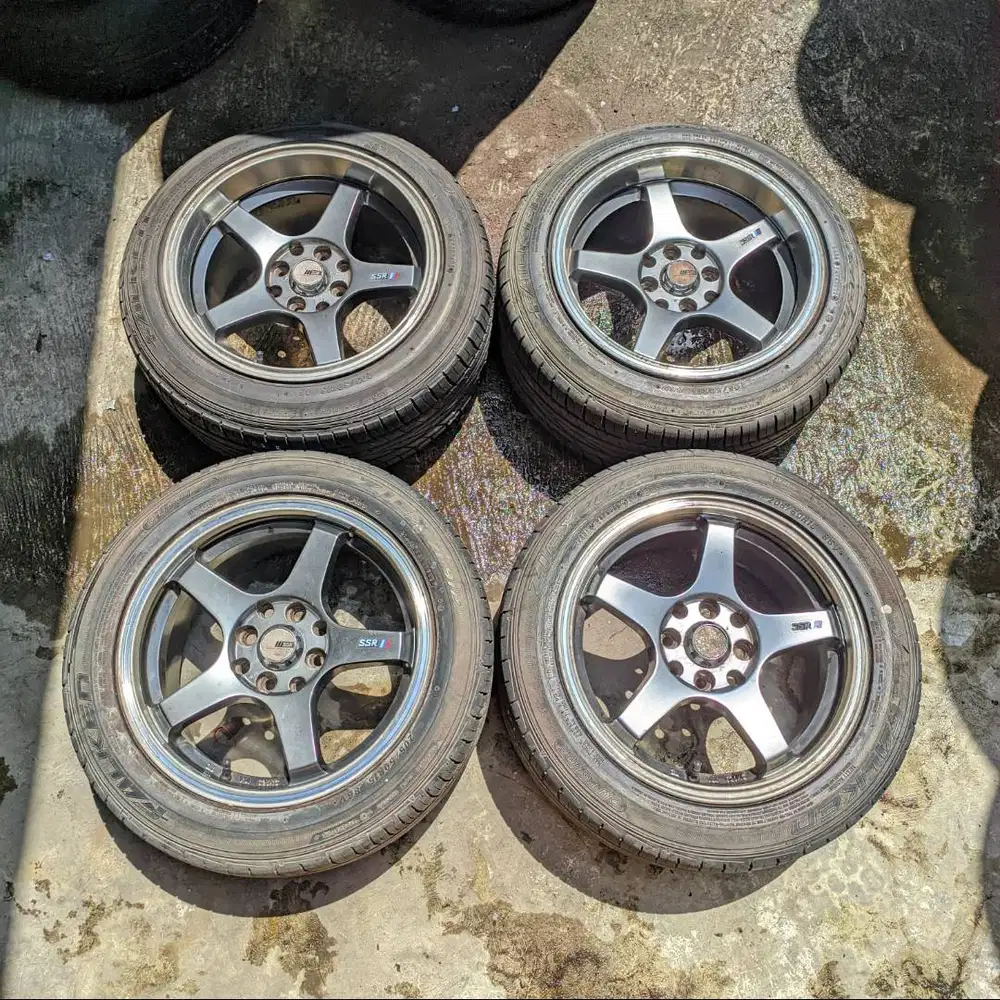 Velg Ssr r15 PCD 4×100/114  Lbr 7/8,5   et 30/40