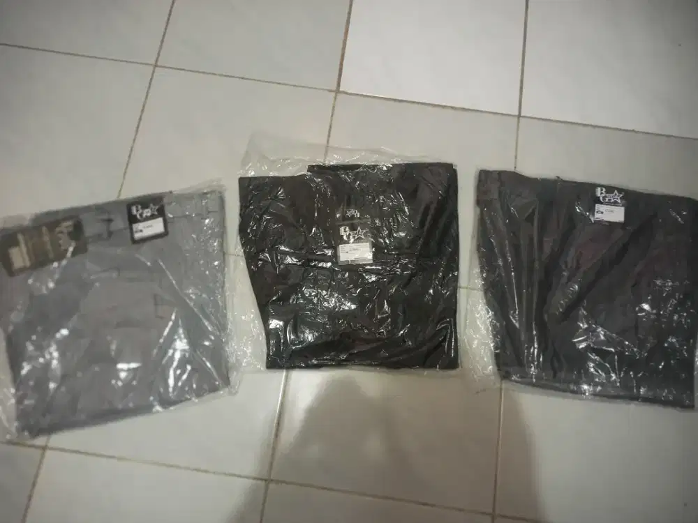 Celana bahan uk 34 tipis