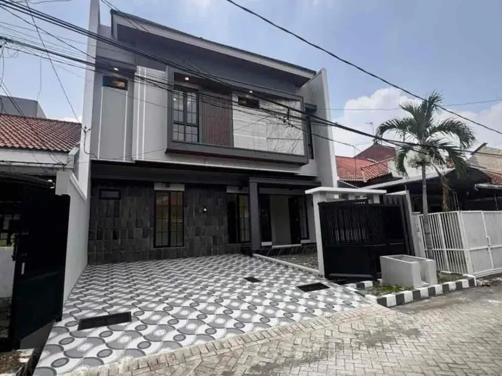 Jual Rumah baru Gress Lebar 10 yg sudah mulai Jarang ada
Kawasan Manyar Tengah Kota dgn Row 3 mobil