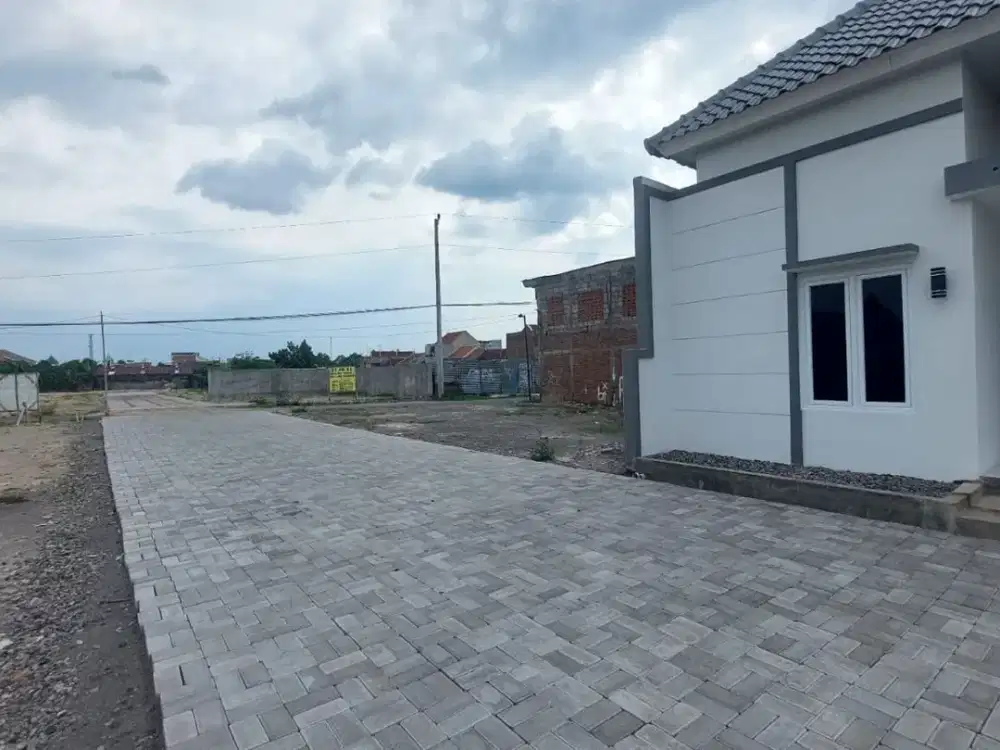 RUMAH GENTAN - 3KT/2KM - TIMUR LUWES GENTAN Dengan Akses Mudah Lingkungan nyaman harga murah bisa KPR dengan angsuran ringan