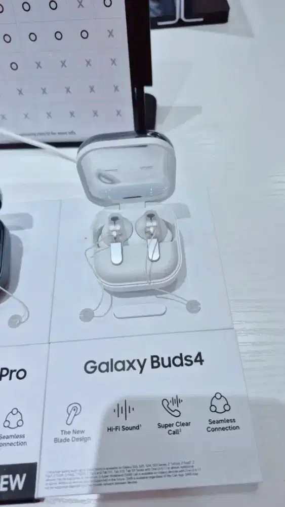 GALAXY  BUDS  4