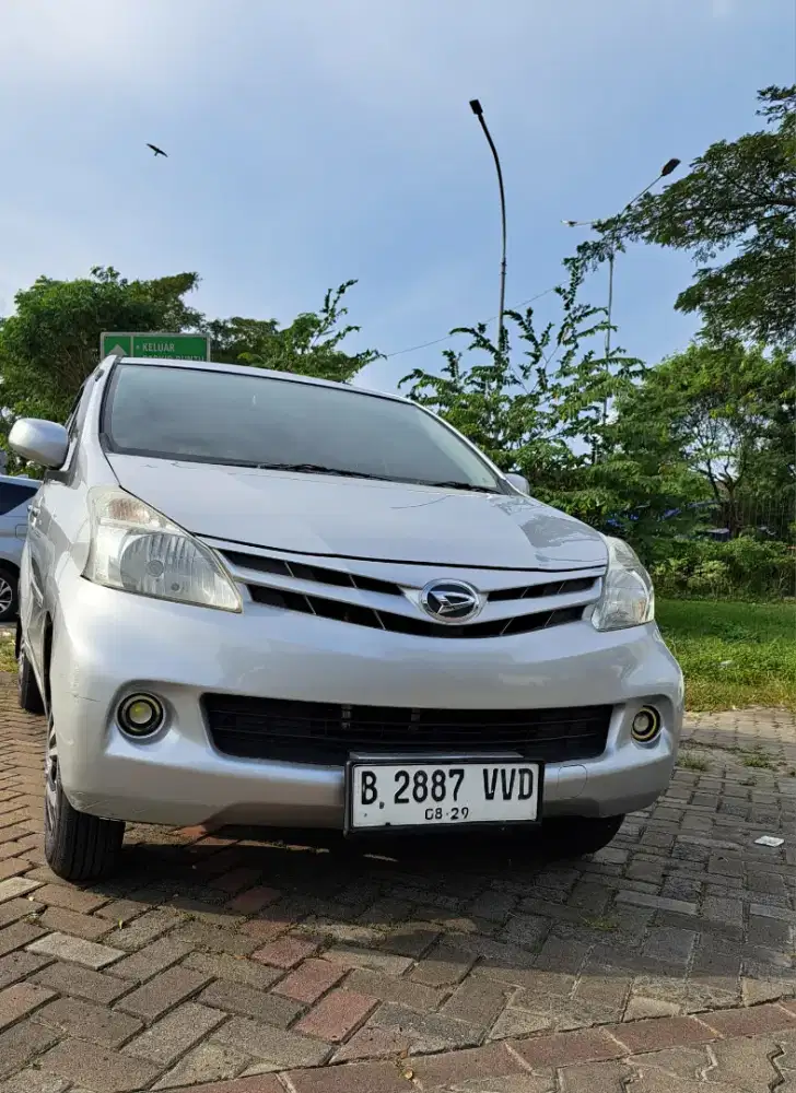 D.Xenia 1.0 M MT 2015