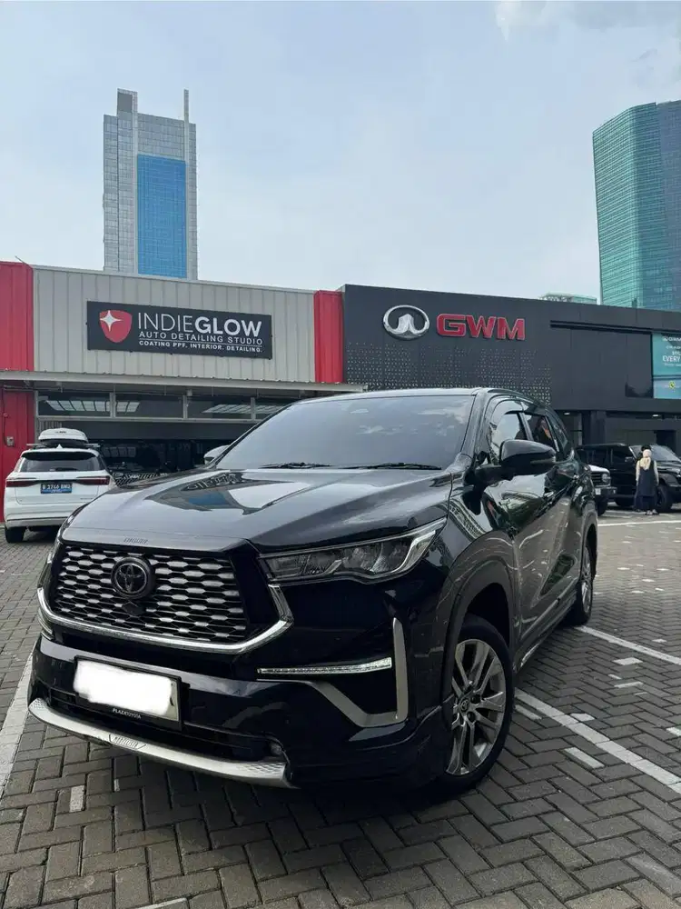 2023 INNOVA ZENIX HEV Q MODELISTA TSS