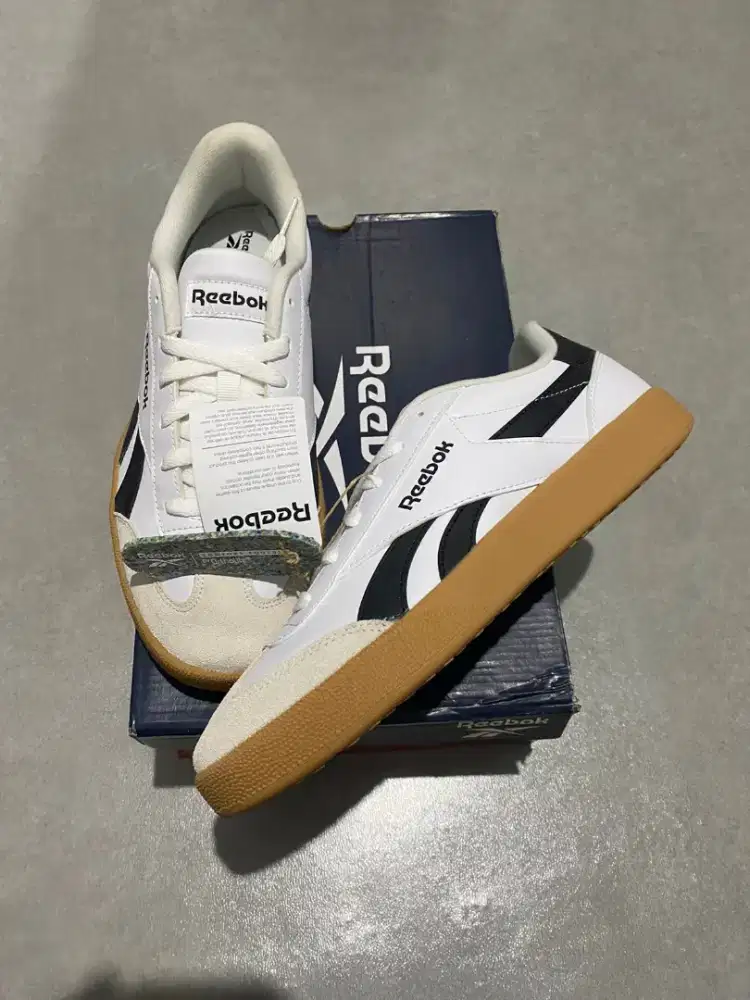 Sepatu r**bok smash edge