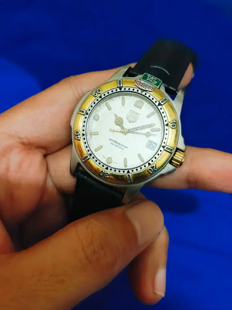 Jam tangan Tag Heuer