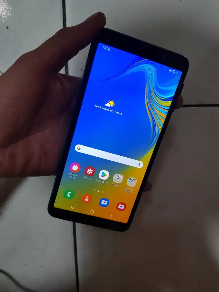 Samsung Galaxy A7 2018 Nfc 4/64GB Original Resmi Dual Sim