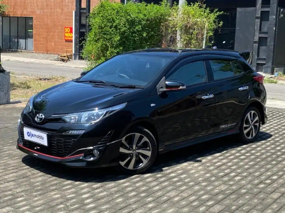 Low KM Toyota Yaris 1.5 TRD Sportivo Bensin-AT 2020 Hitam