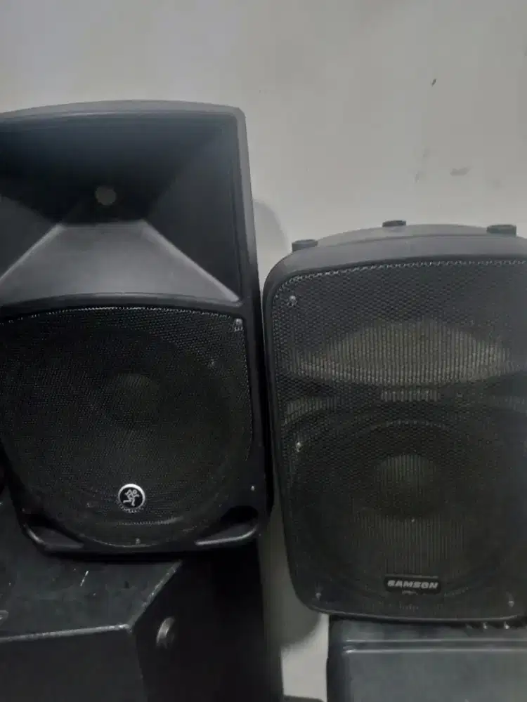 speaker aktif 12inc merk mackie dan samson original