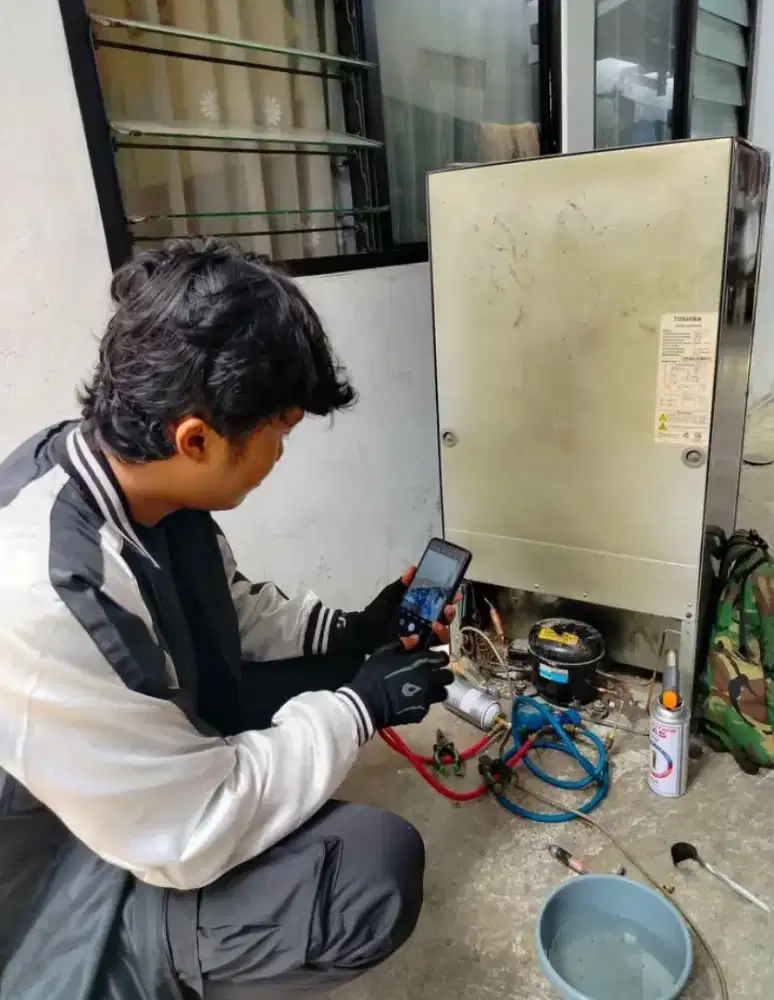 SERVIS KULKAS DAN FREZER