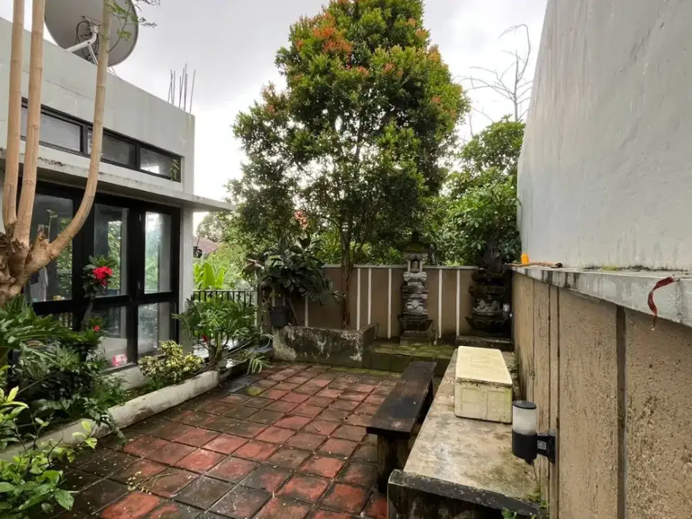 DISEWAKAN RUMAH 2 LANTAI ONE GATE SYSTEM DI KEROBOKAN KUTA UTARA BADUNG