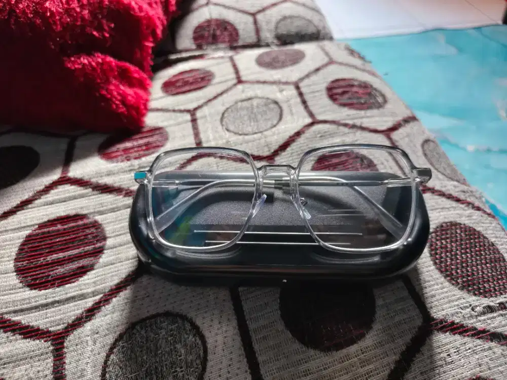 Kacamata minus 1,5 include kotak kacamata