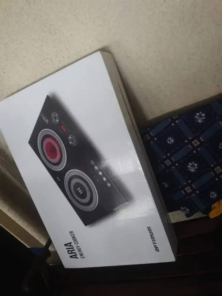 Kompor listrik Aria -energi super, jarang dipakai