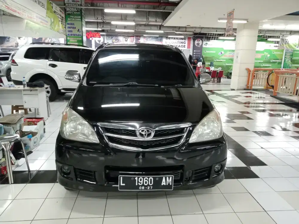 TOYOTA AVANZA G MT 2011 HITAM METALIK