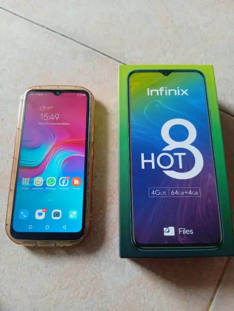 Infinix hot 8 Ram 4/64GB Minus Retak Nett