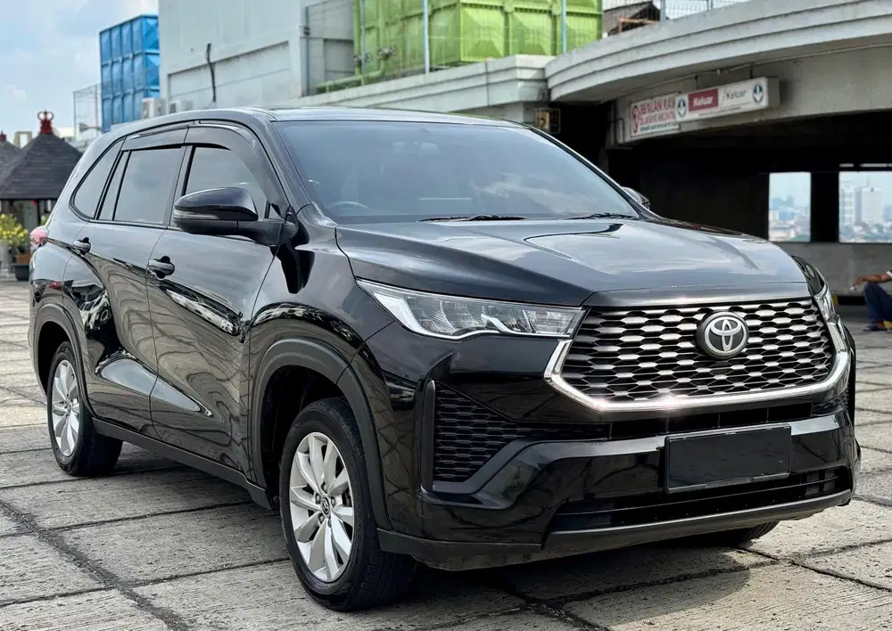 [LOW KM 22.000] INNOVA ZENIX V CVT BENSIN 2025 HITAM NIK 2024