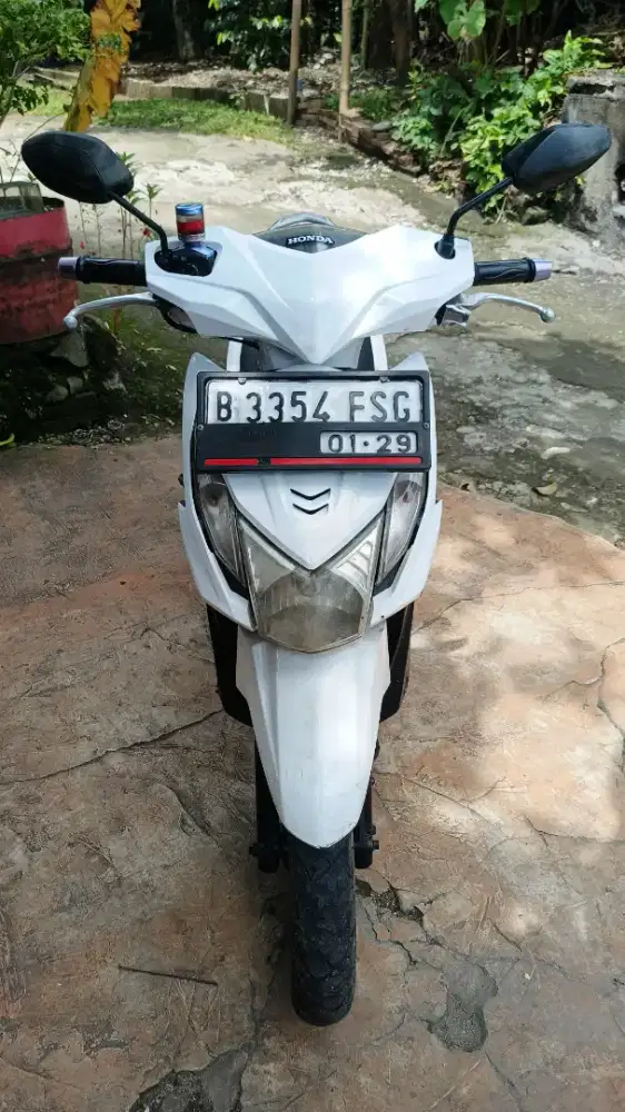 Beat injeksi tahun 2014 plat B Bekasi Jawa Barat