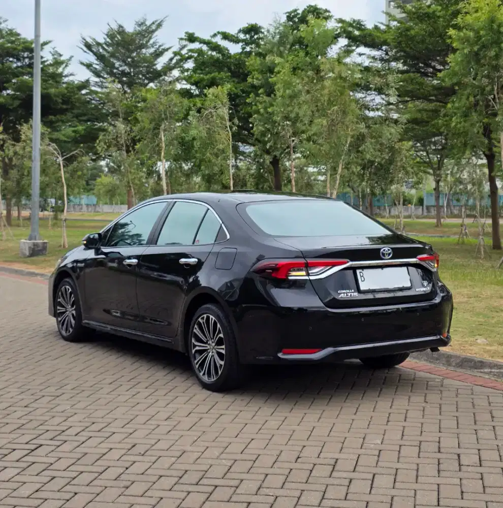 HYBRID MINT CONDITION - Altis 1.8 V Hybrid AT 2021