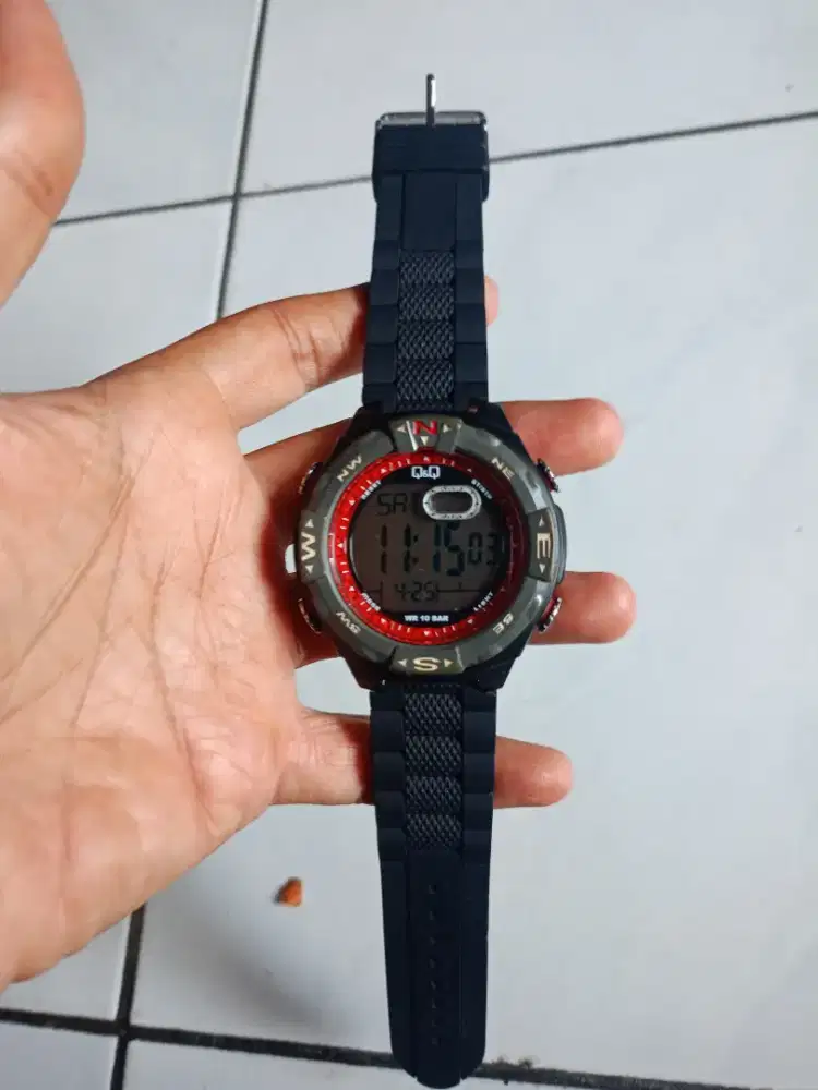 Jam tangan Q&Q ORI normal tinggal pake.