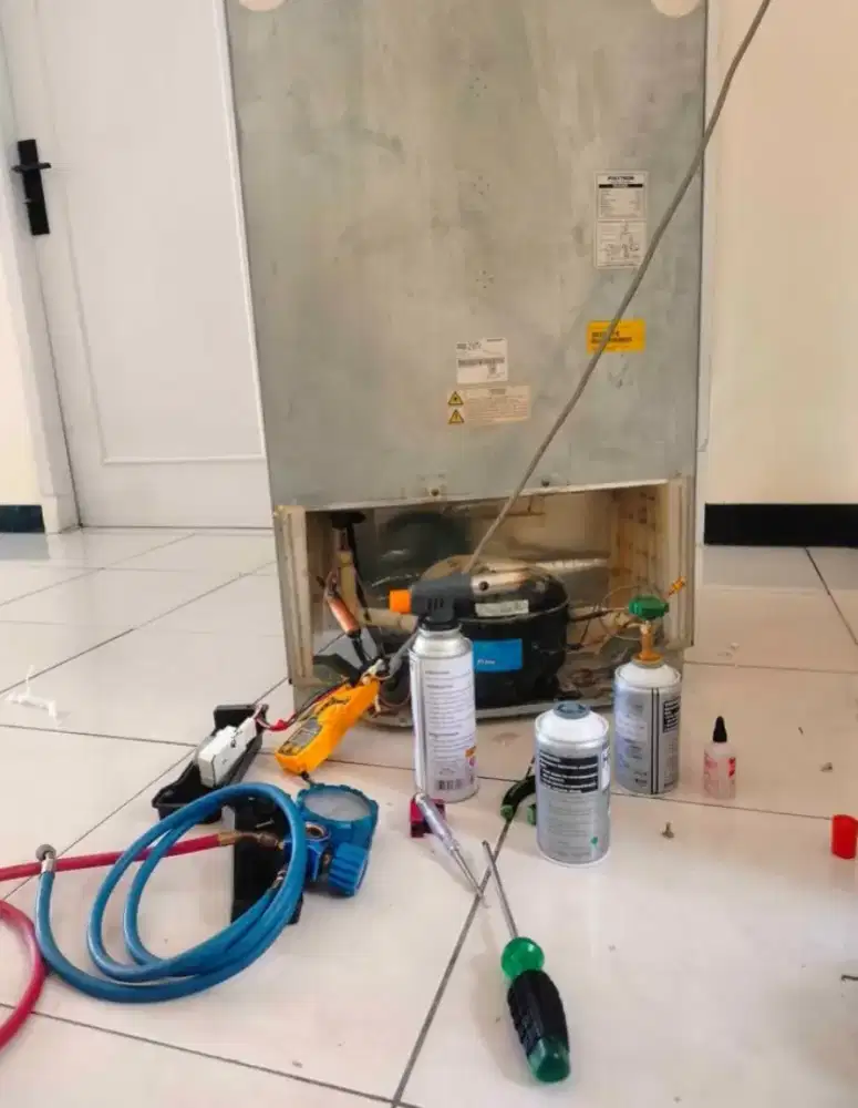 SERVIS KULKAS DAN FREZER