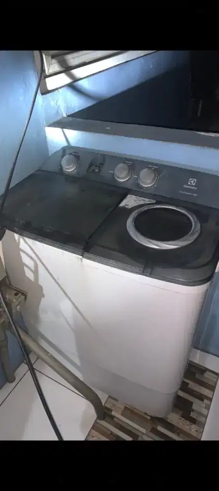 Jual mesin cuci merek Electrolux 8 kg