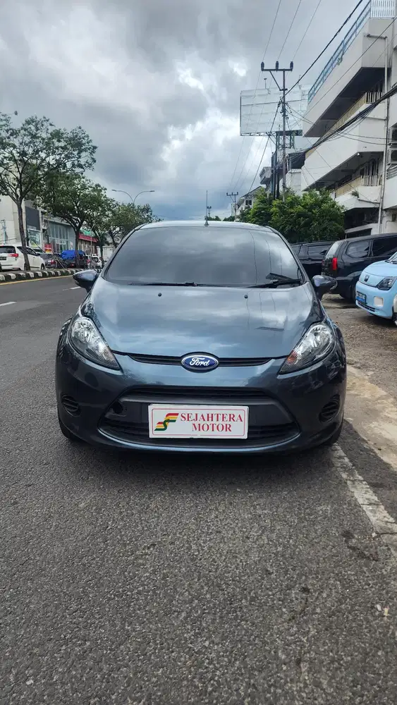 Ford Fiesta Trend 1.4 AT 2013/2014 BG KOTA SANGAT TERAWAT SIAP PAKAI