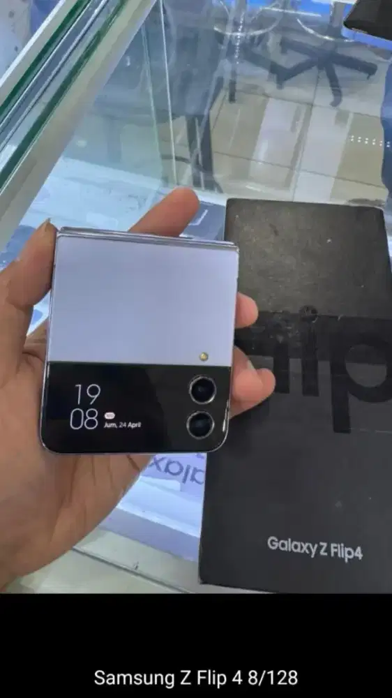 Samsung Z flip 4 8/128Gb