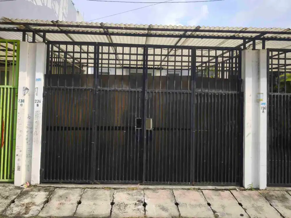 RUMAH DURI KEPA BANGUNAN 1 LANTAI SEMI FURNISH BARU DI RENOVASI