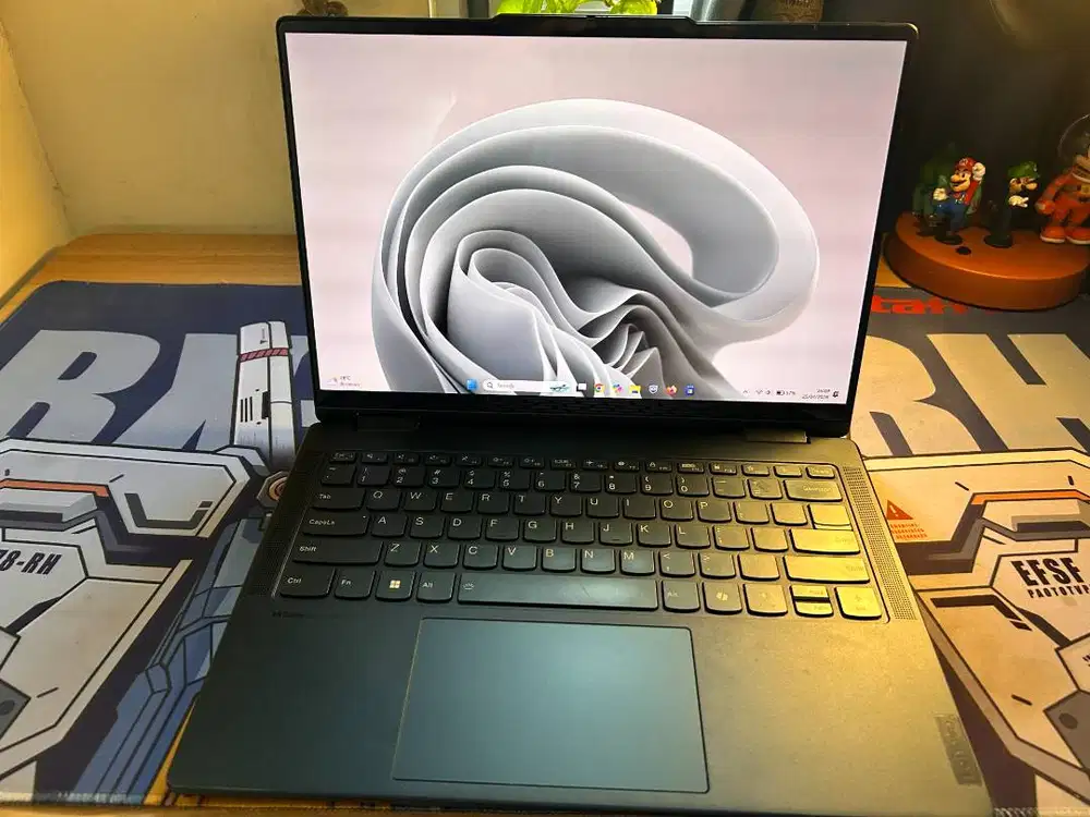 Lenovo Yoga 7 2-in-1 14 Ultra 5 125H OLED